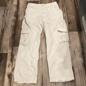 Abercrombie & Fitch women’s cargo pants. Size 8R